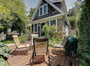 25 Warren Ave, Middletown, RI 02842
