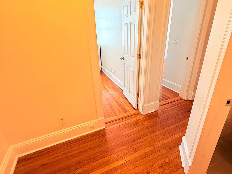 27 Peterborough St #10 — Photo 8