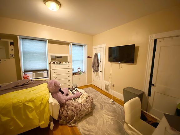 3rd image of 10 Sachem St APT 2