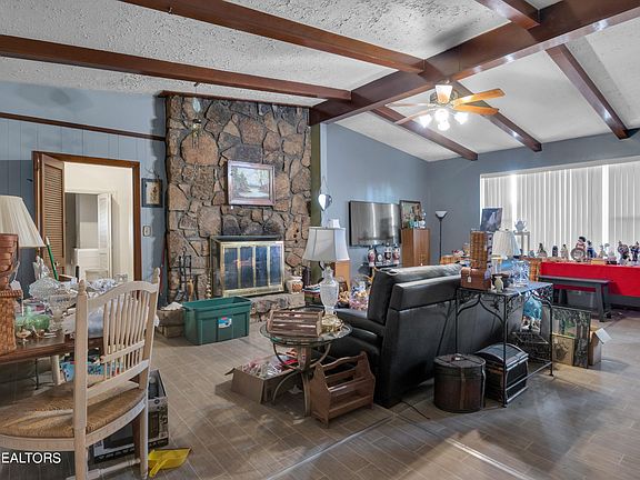 4th image of 104 Sherwood Dr