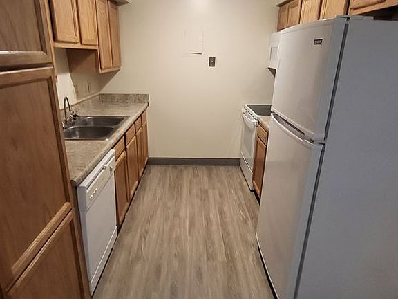 3rd image of 8500 Granville Pkwy #7-712