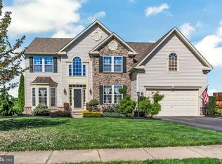 1445 Karens Way, York, PA 17402