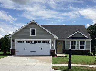 56 Grace Hill Cir, Kilmarnock, VA 22482