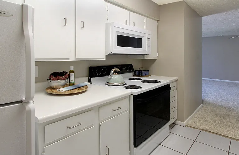 The Inverness Apartments — Photo 10