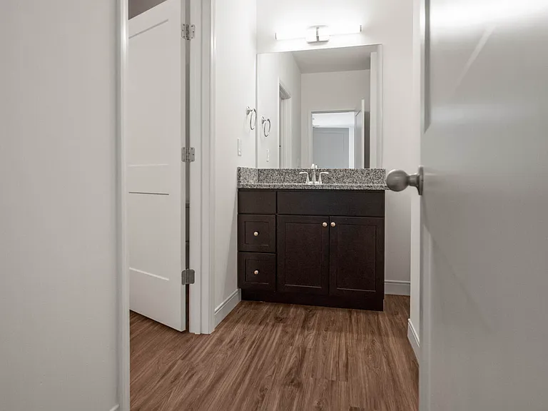 231 Walton Ave #402 — Photo 13