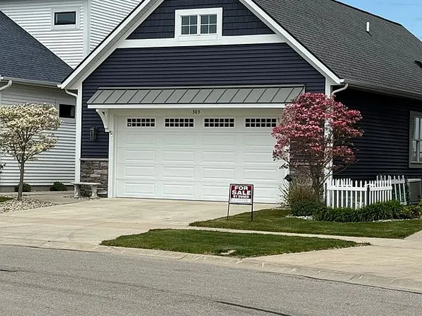 303 Terrace Point Cir, Muskegon, MI 49440