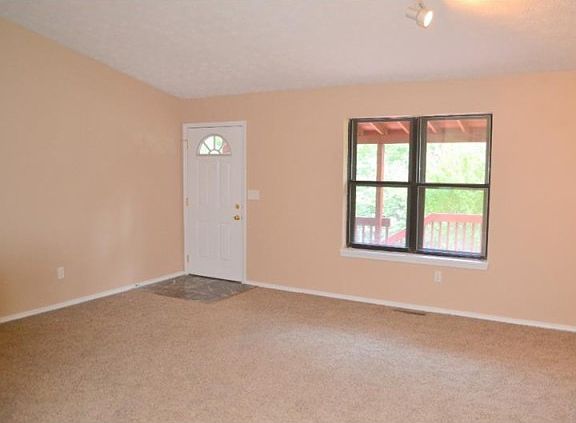2nd image of 5301 Woodbin Dr