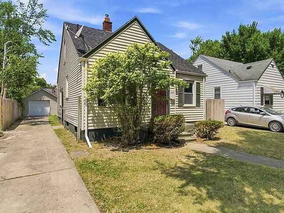 3rd image of 12151 Wayburn St