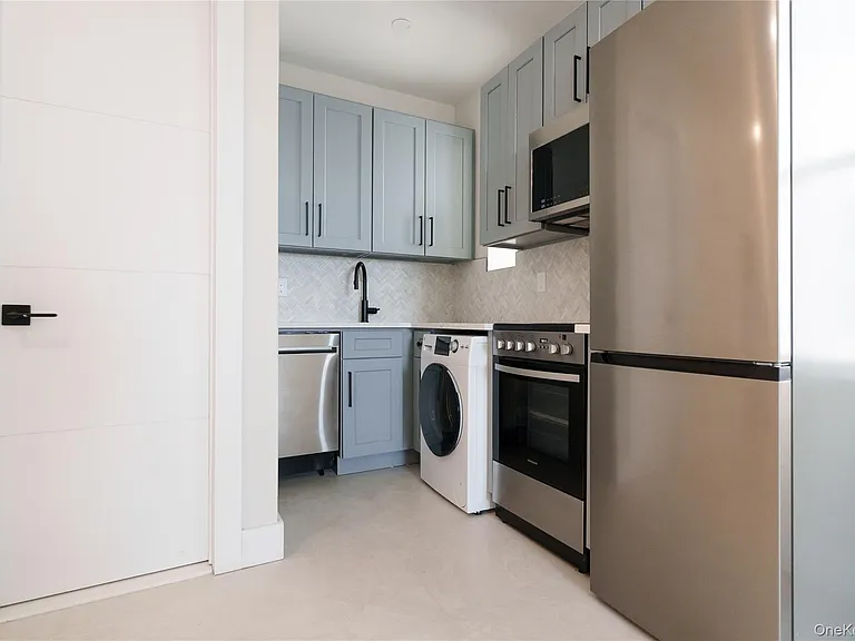 315-1H W Broadway W #1H — Photo 9