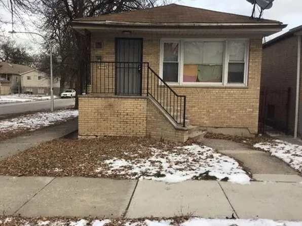 2058 W 67th Pl, Chicago, IL 60636