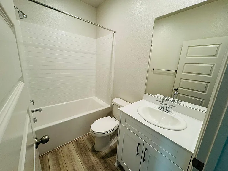 236 Lockhart Way — Photo 27