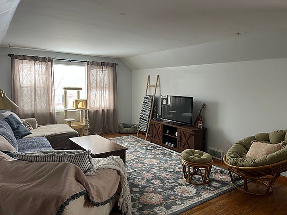 3rd image of 53 Glenside Ave