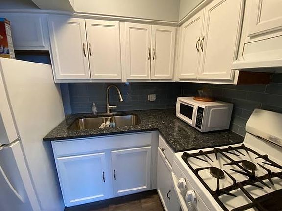 3rd image of 7231 Randolph St APT 1A