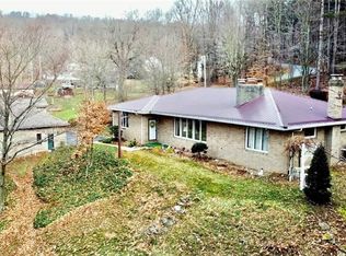 716 Oak St, Northern Cambria, PA 15714
