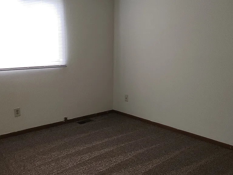 1269 Getzelman Dr #1E — Photo 10