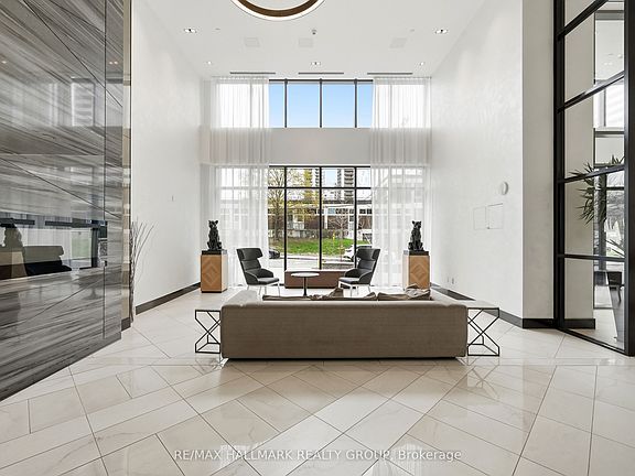 4th image of 255 Bay St #106