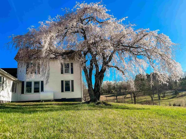 222 Walton Rd, Radford, VA 24141