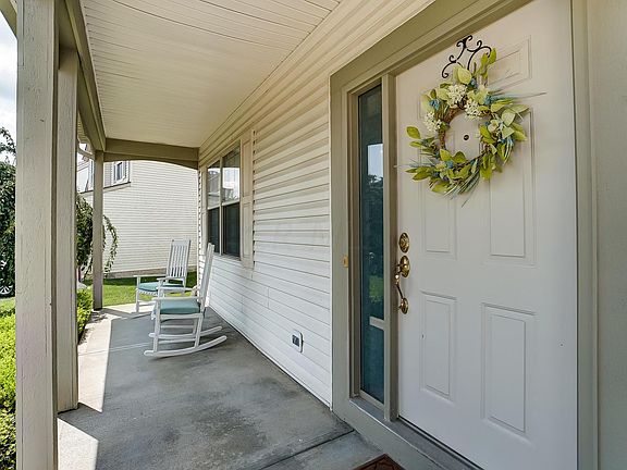 3rd image of 231 Kemperwood Dr