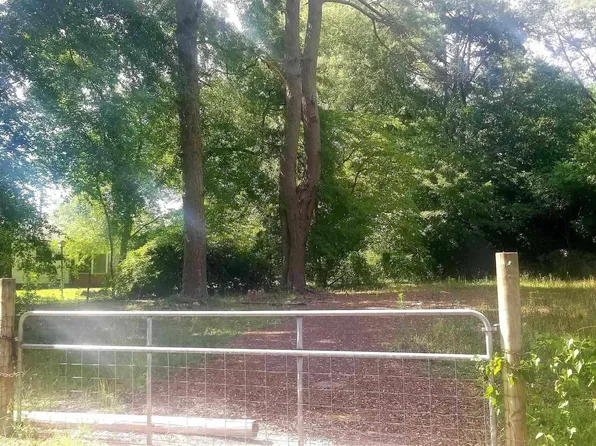485 Lakeshore Dr, Monticello, GA 31064