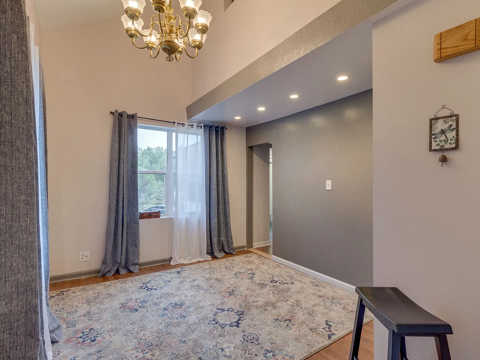 2 bed, 1.5 bath, 1100 sqft, $1,795 — Photo 3