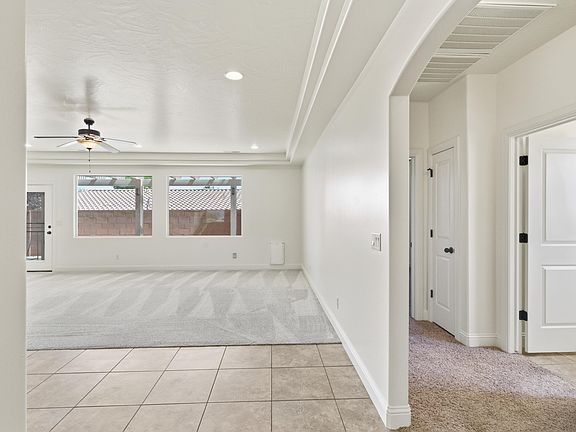 4th image of 960 N Catalpa Dr