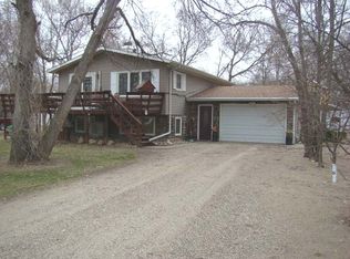 1238 Riverside Ln, Washburn, ND 58577