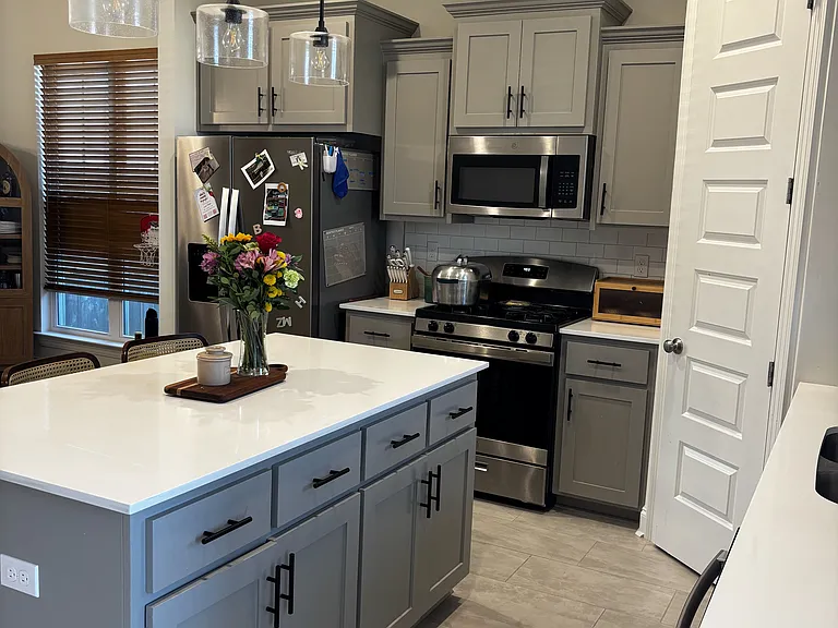 103 Bijou Dr — Photo 3