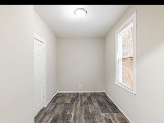 4th image of 3043 W 40th Pl Floor 1