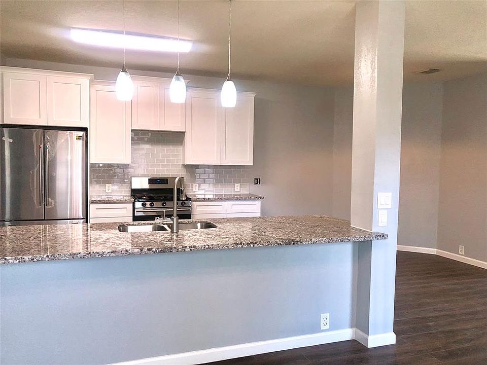 1st image of 19722 Canyon Gate Ct