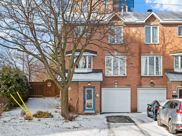 30 Maplehurst Ave, Ottawa, ON K2H 9G2