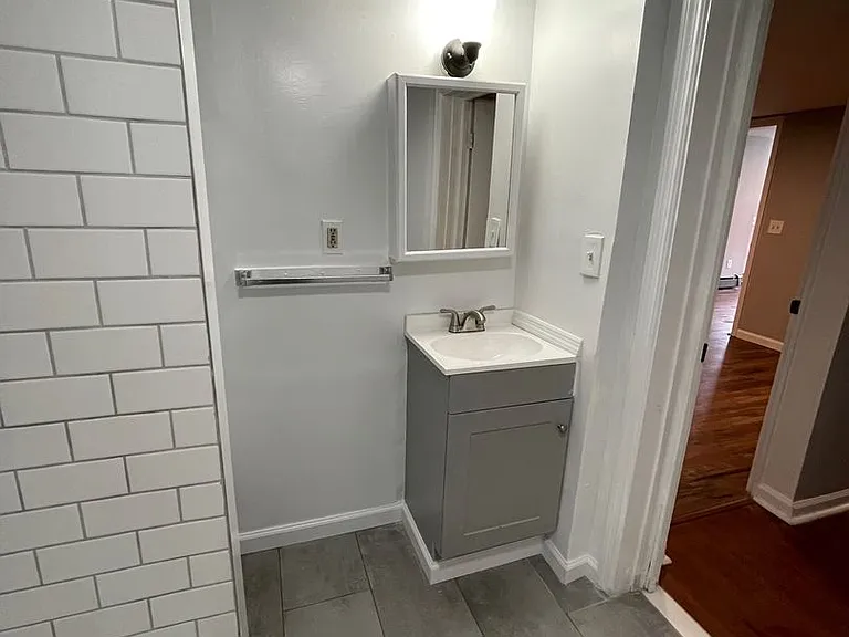 170 Grand St. — Photo 6