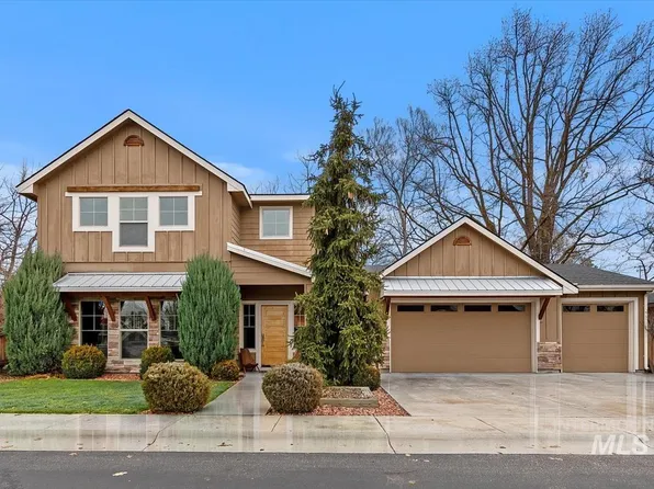 880 N River Path Ln, Boise, ID 83702