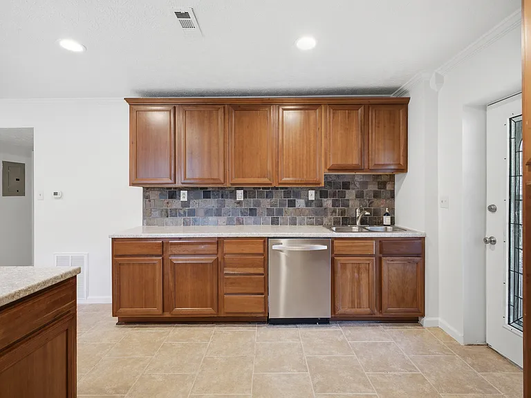 5502 Hill Ct #B — Photo 7