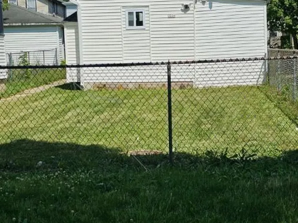 3204 N 40th St, Milwaukee, WI 53216