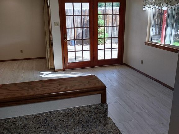 3rd image of 5412 Noreen Dr NE