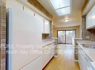 1887 Windmill Cir, Santa Rosa, CA 95403