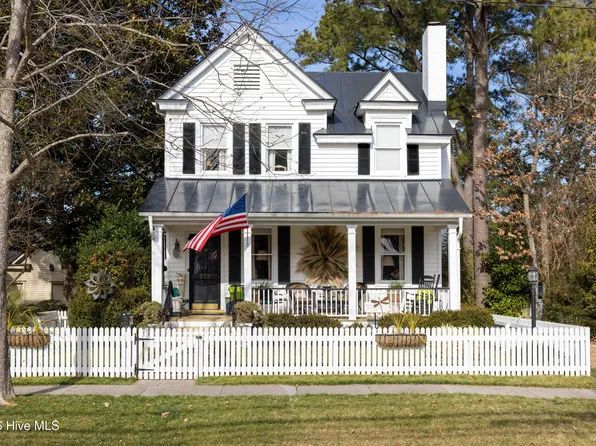 212 W Queen Street, Edenton, NC 27932