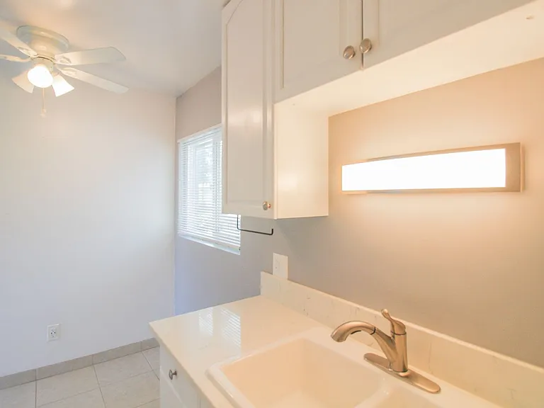 1225 Monte Vista Pl #1 — Photo 8