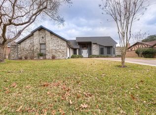 427 Brookhollow Dr, Huntsville, TX 77340