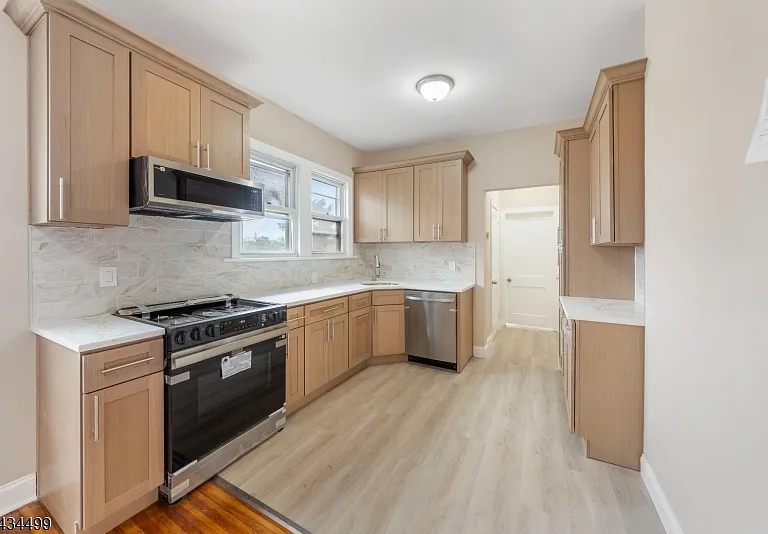 49-51 Caldwell Pl #3 — Photo 1