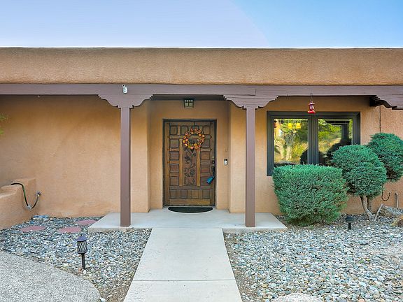 2nd image of 30 Cedar Hill Pl NE