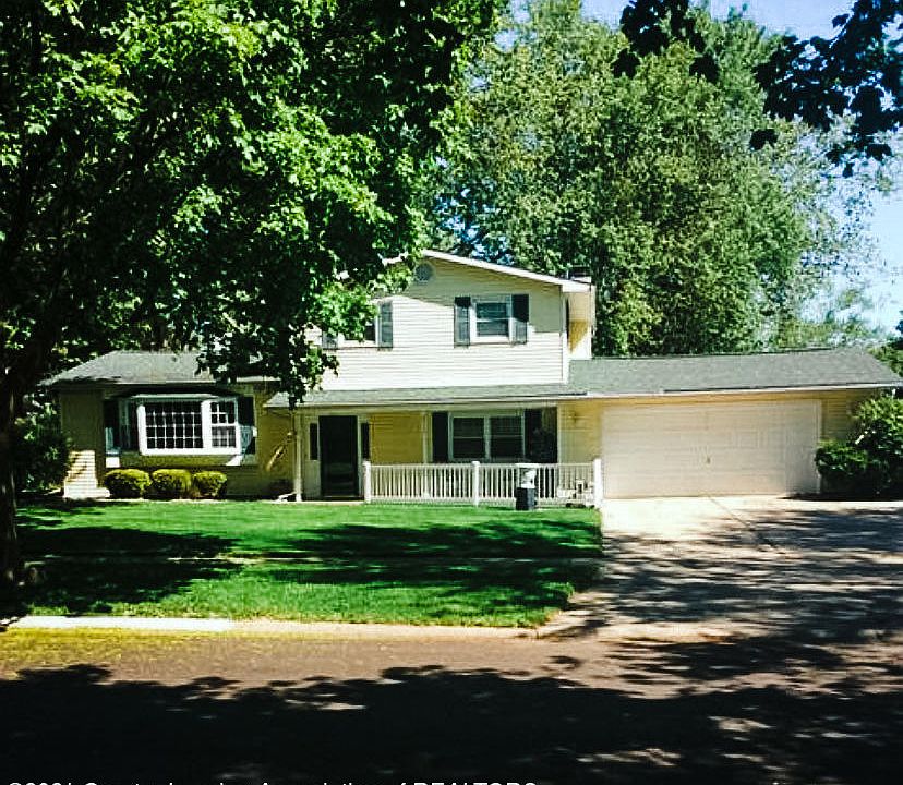 1st image of 4212 Oakcrest Dr