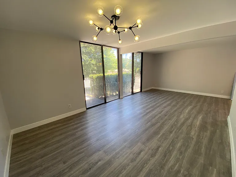 1601 E Cypress St #B — Photo 12