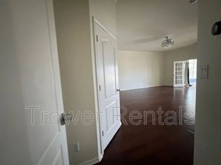 8104 San Antonio St — Photo 60
