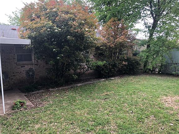 4th image of 660 Thrush Ave