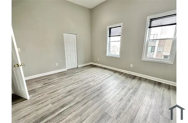 1213 Queen St NE #3 photo 1