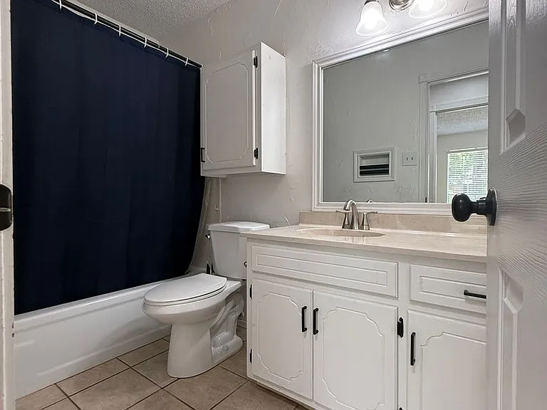 728 Spencer St — Photo 16