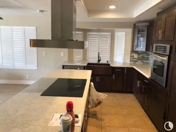 1671 W Knapp Dr, Vista, CA 92083