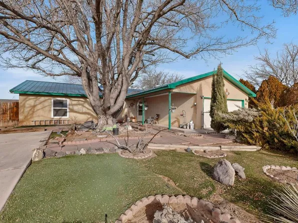 831 Gallahad St SW, Los Lunas, NM 87031