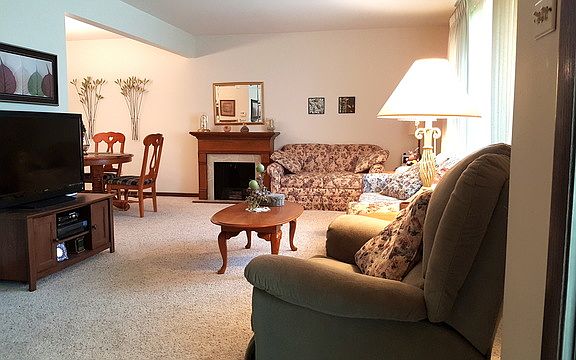 4th image of 7435 W 153rd St #0